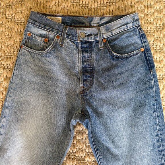 Levi's Premium Jeans W25 L30 - Picture 2 of 4